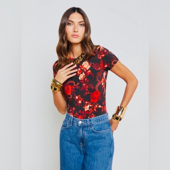 L'AGENCE Ressi Baroque Floral Tee 🌹 Red and Black 🌹Short Sleeve 🌹Size XXS 🌹 NWT - Picture 2 of 9